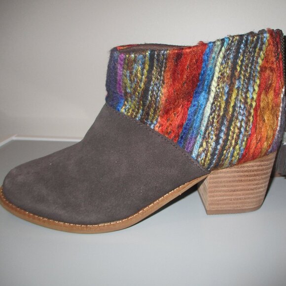 TOMS Leila Bootie - NWT - Size 7.5 / Suede & Wool Boot - Picture 2 of 10